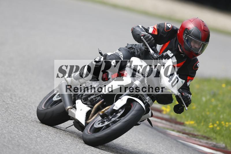/37 28.07.2025 Dunlop Ride und Test Day ADR/Einsteiger gruen/40